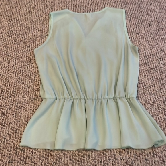 Alya Pale Green Sleeveless Top With Elastic Waist & Pleats. Large - Picture 4 of 6